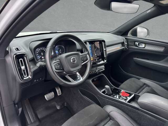 Volvo XC40 R-Design Recharge T5