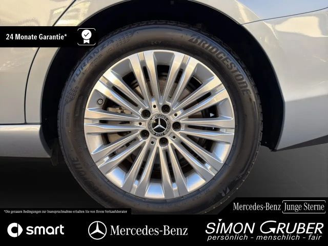 Mercedes-Benz C 180 AVANTGARDE Sedan