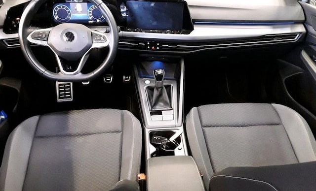 Volkswagen Golf 1.5 TSI Golf VIII