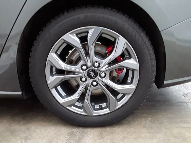 Ford Focus ST Line Wagon