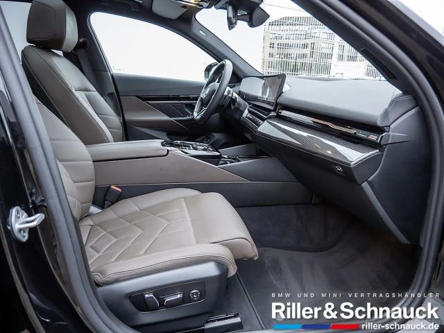 BMW 520 520i M-Sport Sedan