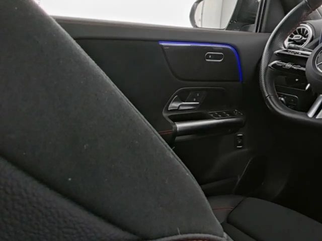 Mercedes-Benz GLA 220 4MATIC AMG Line