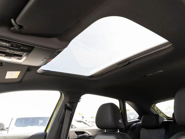 Volkswagen Taigo 1.5 TSI DSG R-Line