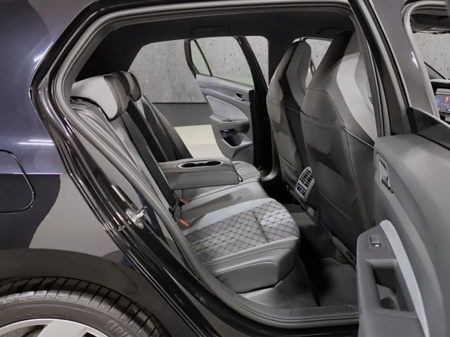 Volkswagen Golf 1.5 TSI DSG R-Line