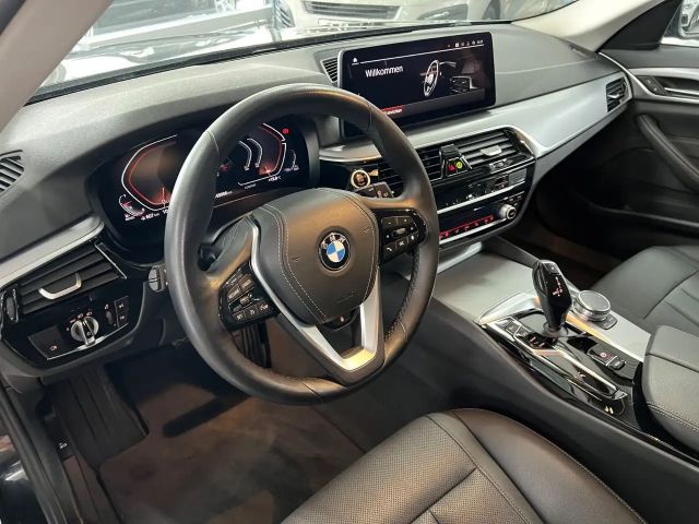 BMW 520 520d Business Line Touring xDrive