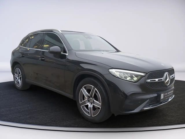 Mercedes-Benz GLC 300 4MATIC AMG Line GLC 300 d
