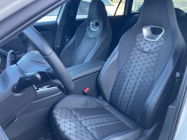 Volkswagen Passat DSG R-Line Style