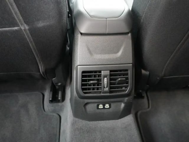 BMW 120 120i 5-deurs Sedan