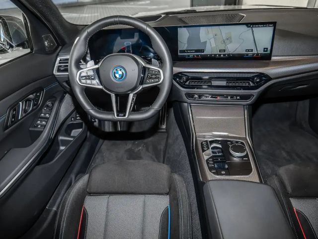 BMW 330 330e M-Sport Touring