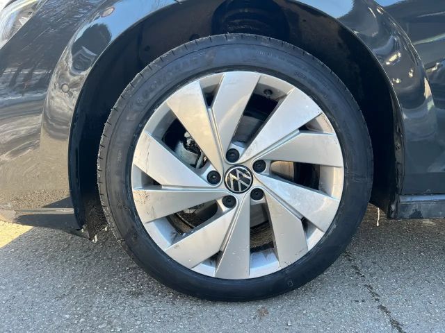 Volkswagen Golf 1.5 eTSI Variant