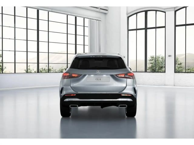 Mercedes-Benz GLA 200 AMG Line