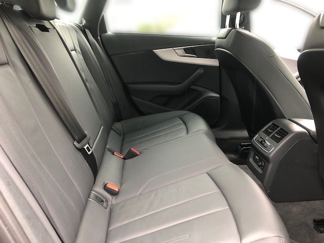 Audi A4 40 TDI Avant Quattro S-Line S-Tronic