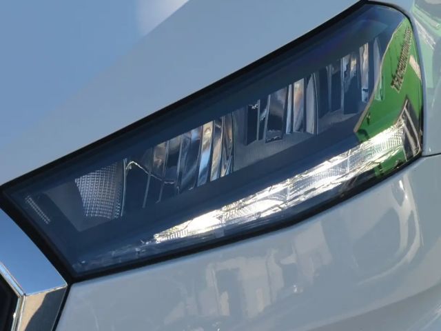 Skoda Fabia Fabia 1,0 LED TEMPO KLIMA PARKSENSOREN HINTEN 1.Be