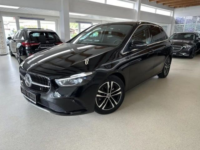 Mercedes-Benz B 180 Progressive Sedan