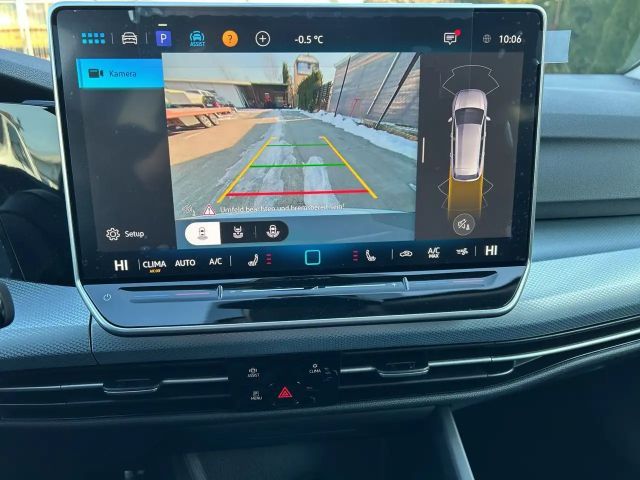 Volkswagen Golf Life Variant