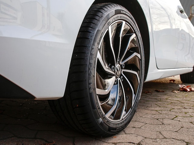 Volkswagen Golf 1.5 TSI Style