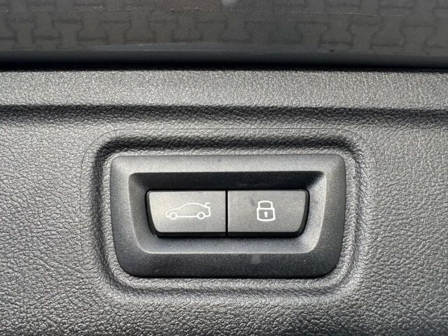 BMW 330 330e M-Sport Touring