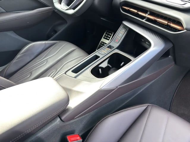 Cupra Terramar 1.5 e-Hybrid VZ