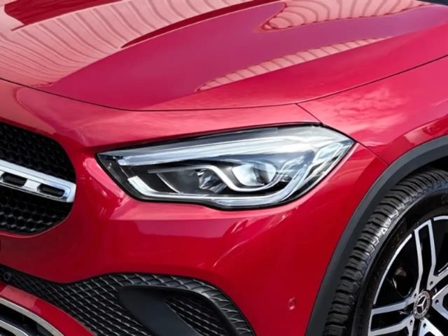 Mercedes-Benz GLA 200 Progressive