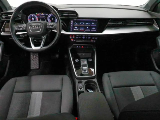 Audi A3 30 TDI S-Tronic Sedan