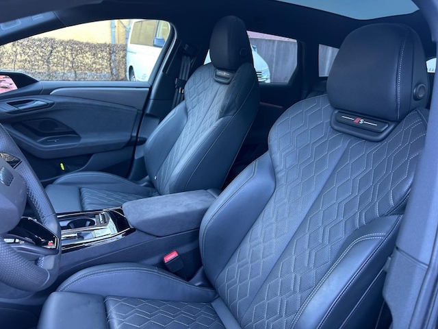 Audi A6 e-tron Avant Quattro