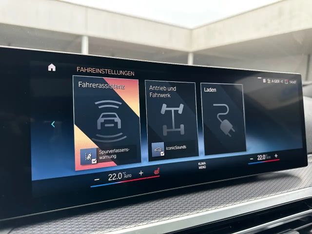 BMW 330 330e M-Sport Touring xDrive