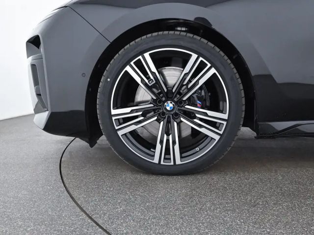 BMW 740 740d M-Sport Sedan xDrive