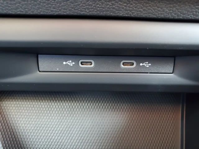 Volkswagen Golf DSG Life Variant