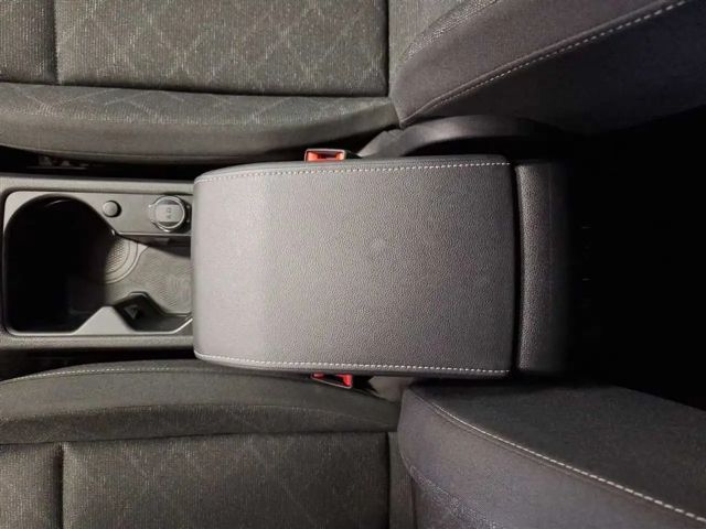 Volkswagen Golf 1.5 eTSI DSG Life