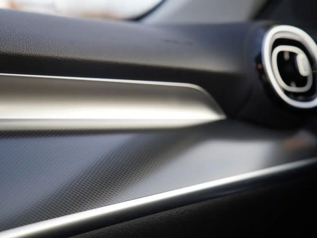 Mercedes-Benz C 180 AVANTGARDE Sedan