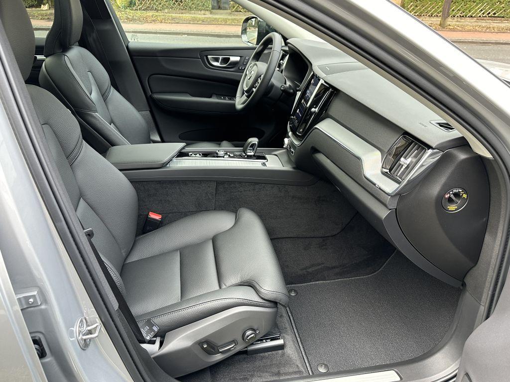 Volvo XC60 AWD Dark Plus T6