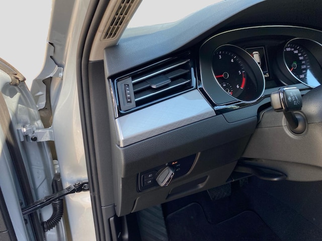 Volkswagen Passat 2.0 TDI Business DSG Variant