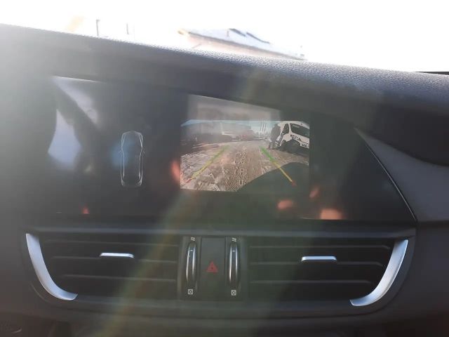 Alfa Romeo Giulia Q4 TI Turbo