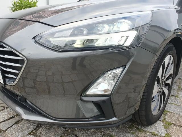 Ford Focus Cool & Connect Wagon