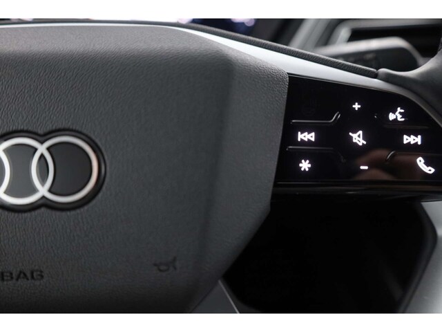 Audi Q4 e-tron SUV 45 e-tron Audi Q4 e-tron