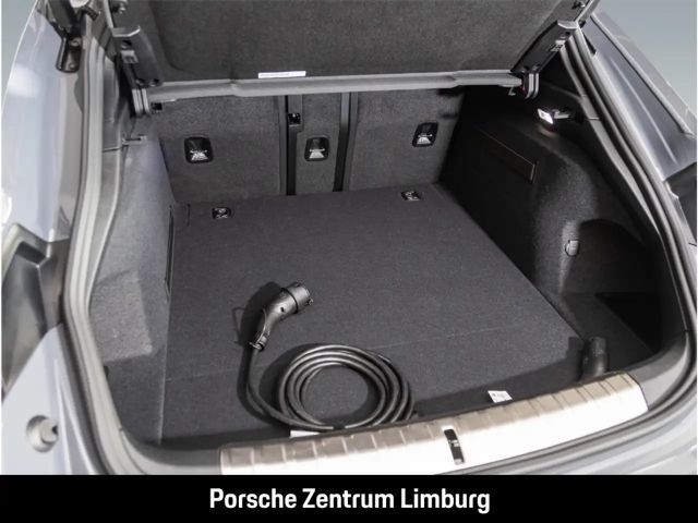 Porsche Taycan 4 Cross Turismo