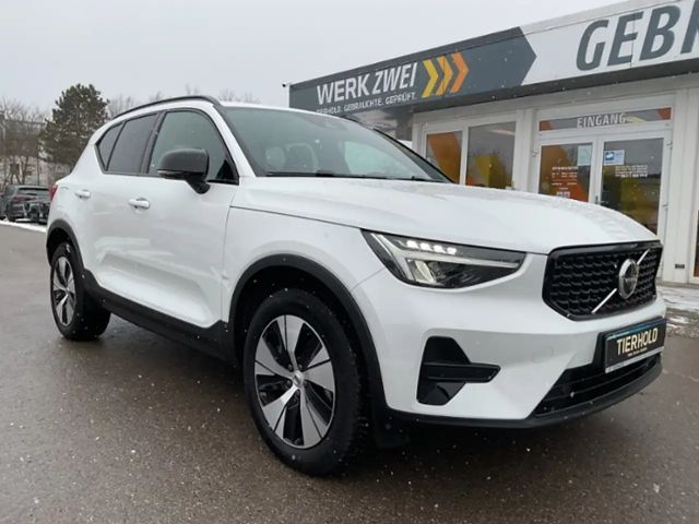 Volvo XC40 Dark Plus T4