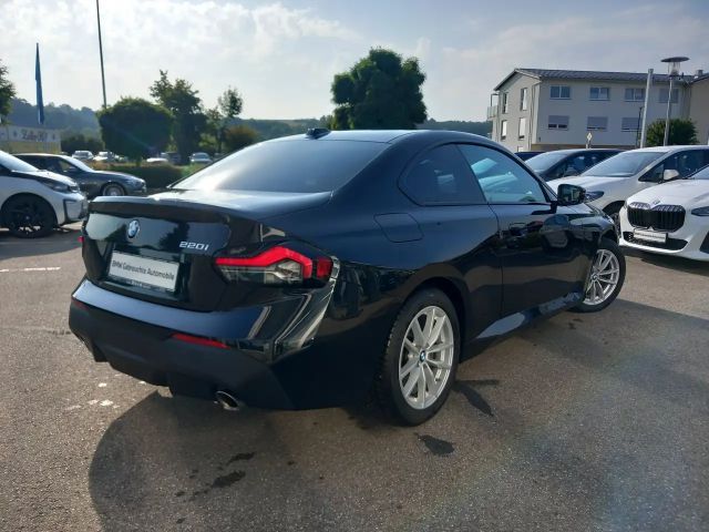 BMW 220 220i Coupé