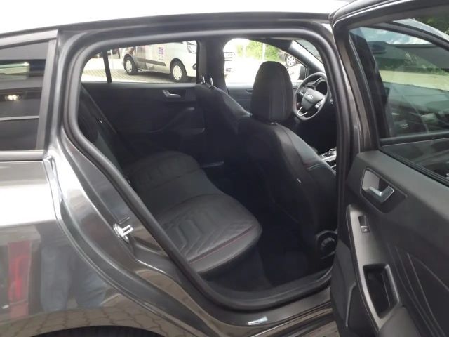 Ford Focus ST Line Wagon