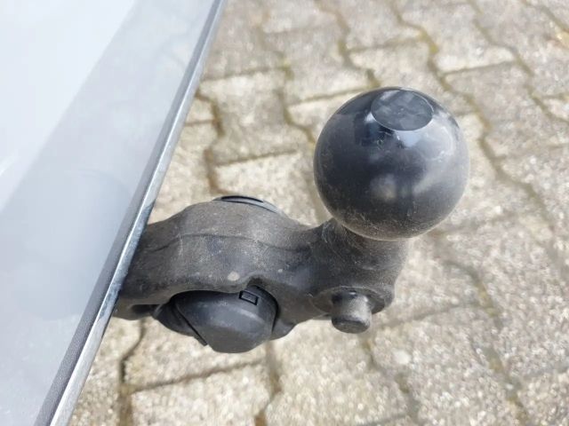 Volkswagen Golf 2.0 TDI DSG Variant