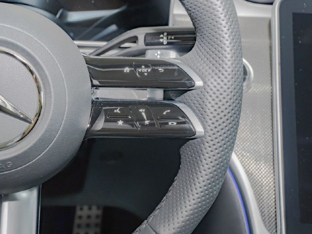 Mercedes-Benz C 200 AMG Line Sedan