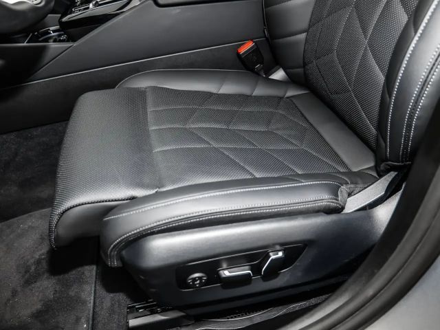 BMW 520 520i M-Sport Sedan