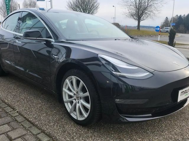 Tesla Model 3 AWD Long Range