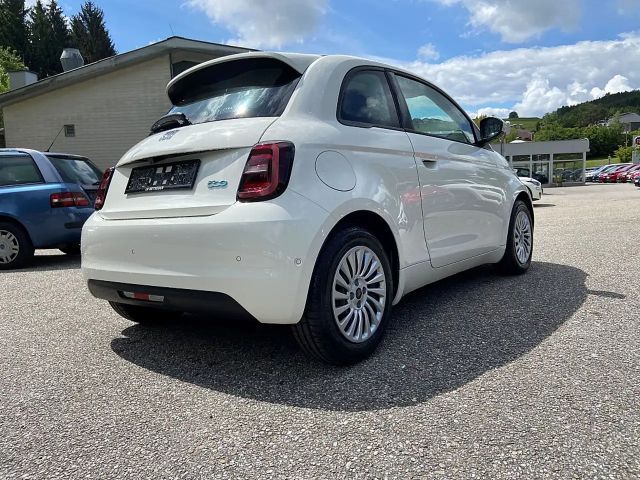 Fiat 500e 42 kWh