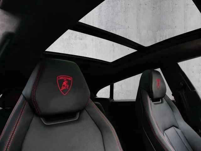 Lamborghini Urus SE Nero Helene, Style Pack High Gloss Black