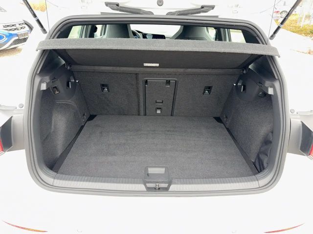 Volkswagen Golf DSG R-Line