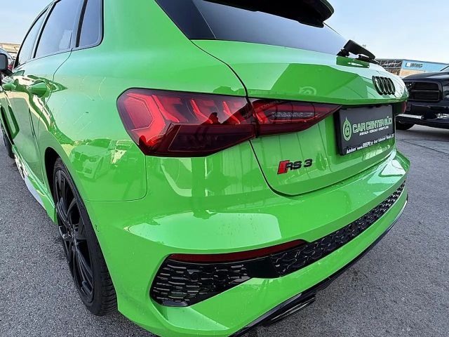 Audi RS3 Quattro S-Tronic Sedan