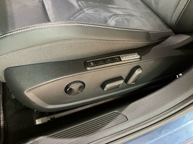 Volkswagen Golf 1.5 eTSI DSG Variant