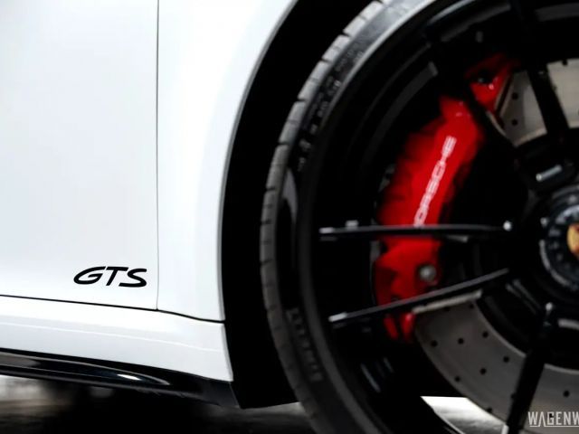 Porsche 992 Cabrio Carrera GTS