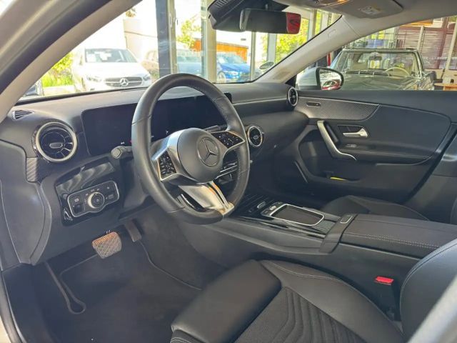 Mercedes-Benz A 180 Progressive